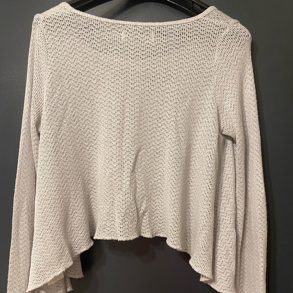 Abercrombie and Fitch, light cover sweater - Picture 5 of 6